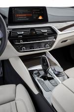 BMW 540i Sedan M Sport 2017 года (WW)